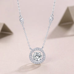 Möbius Charm Necklace - A fashionable and popular jewelry necklace