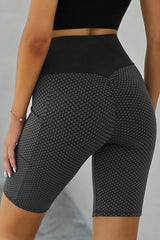 Black Side Pockets Ruched Butt Lifting Yoga Shorts