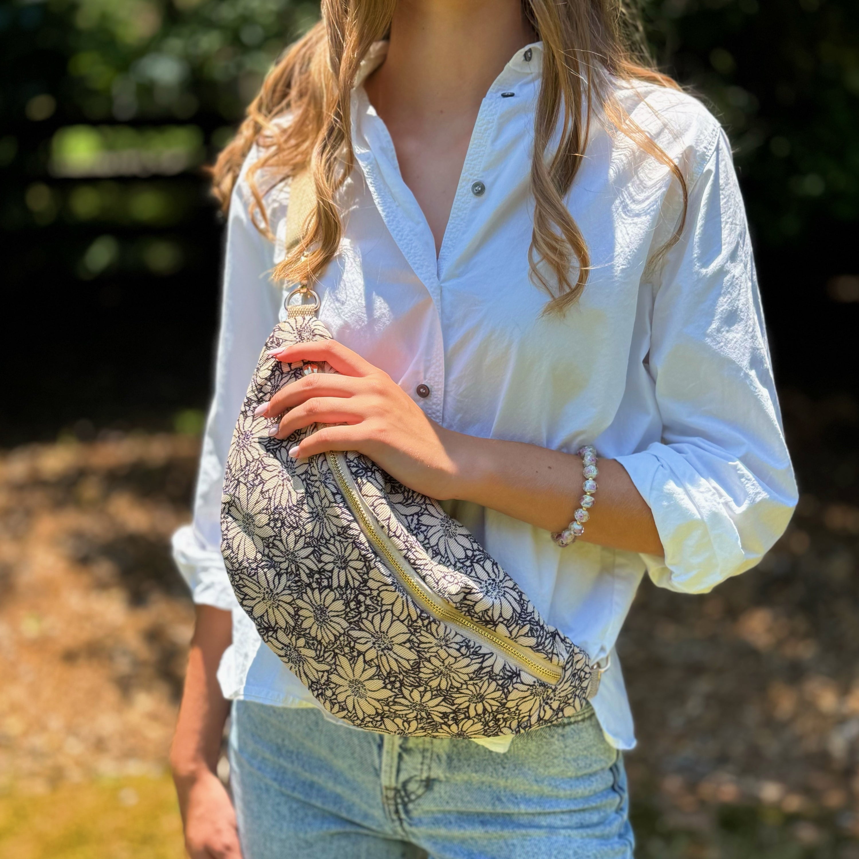 Vintage Floral Sling Bag – Adjustable Crossbody with Wide Strap for