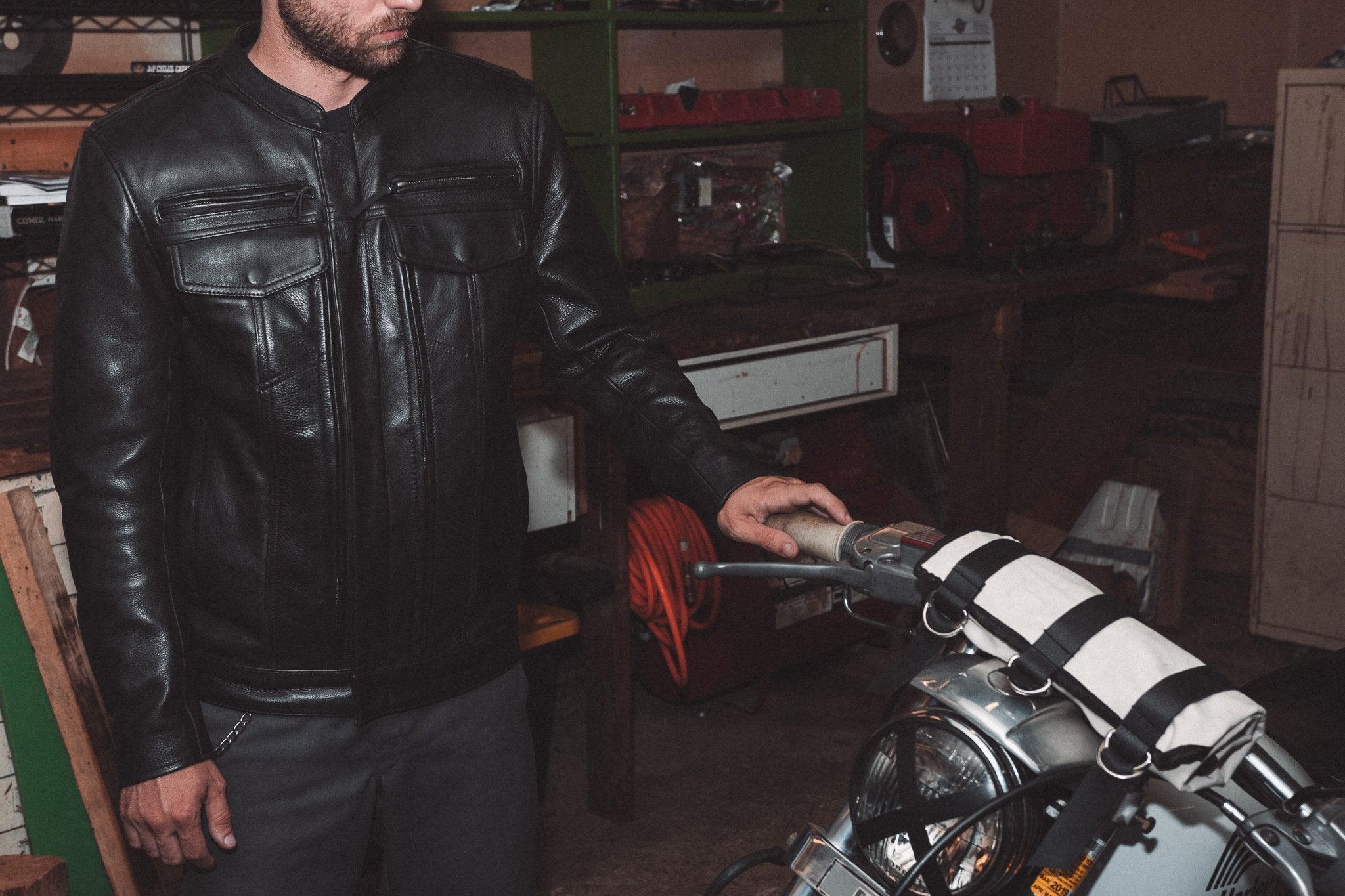 The Raider - Men's Motorcycle Leather Jacket (Black)